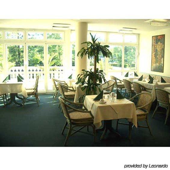 Hotel Kubrat An Der Spree Berlín Restaurante foto